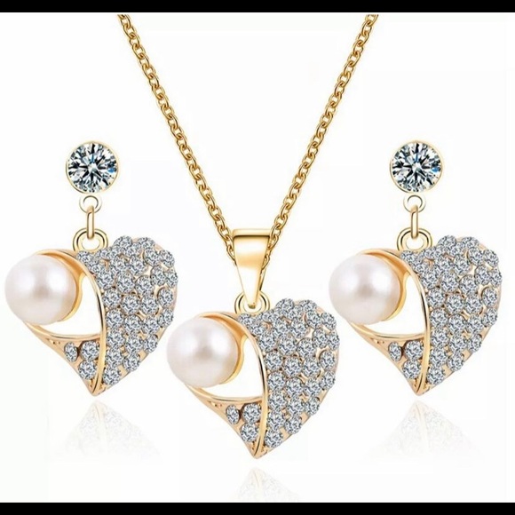 Women's Pearl Heart Jewelry Set Gold Plated Crystal Necklace Stud Earrings Gift - Picture 2 of 4